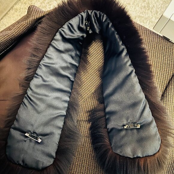 Vintage Wool Blazer w/ Detachable Mobwife Collar & Handmade Brooch, Oversized/XL - Picture 7 of 7